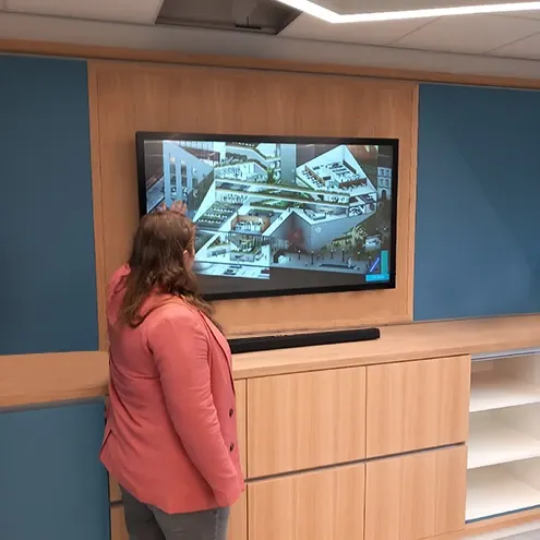 55 inch touchscreen Prestop in Experience Center Nedap with soundbar