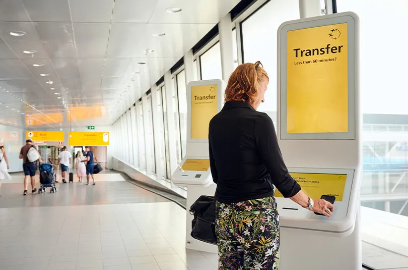 Contactless Schiphol Short Connection Pass kiosk