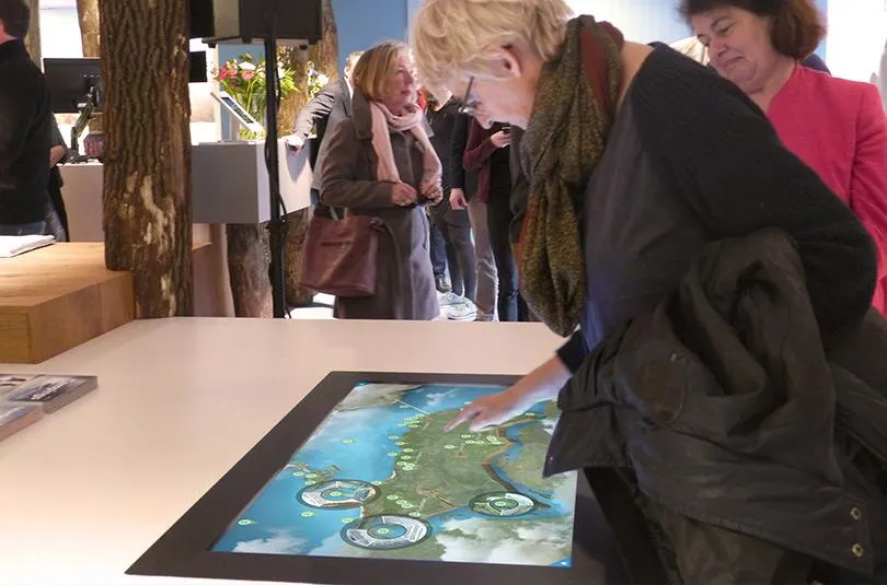 VVV Zeeland touchscreen table touch table