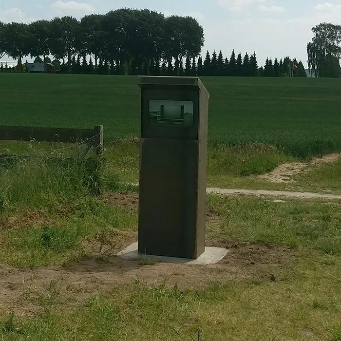 Custom outdoor column Corten steel