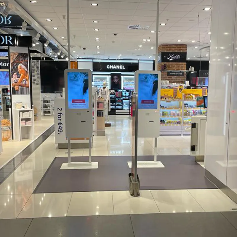 Kappé Schiphol shop in shop order kiosks case