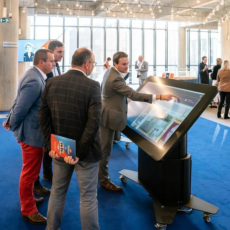 Unizo Topseminar rent a Prestop touch table