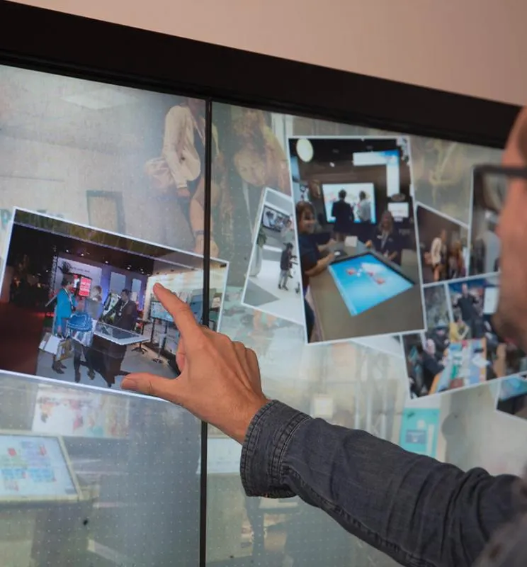 Timeline video wall 