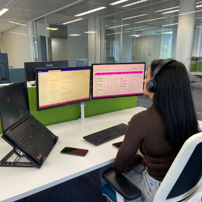 Sales support specialist