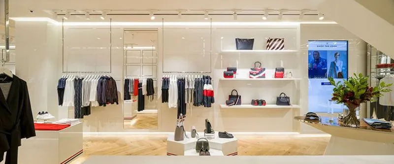 TOMMY HILFIGER FACTORY OUTLET SHOPPING