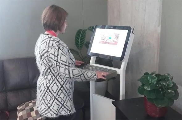 20 survey kiosks in healthcare institutions in the municipality of Utrecht