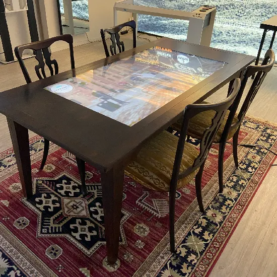  Interactive kitchen table