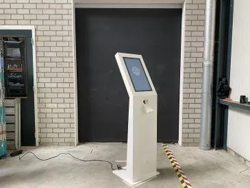 Kiosk Economy 22" P Pin white 